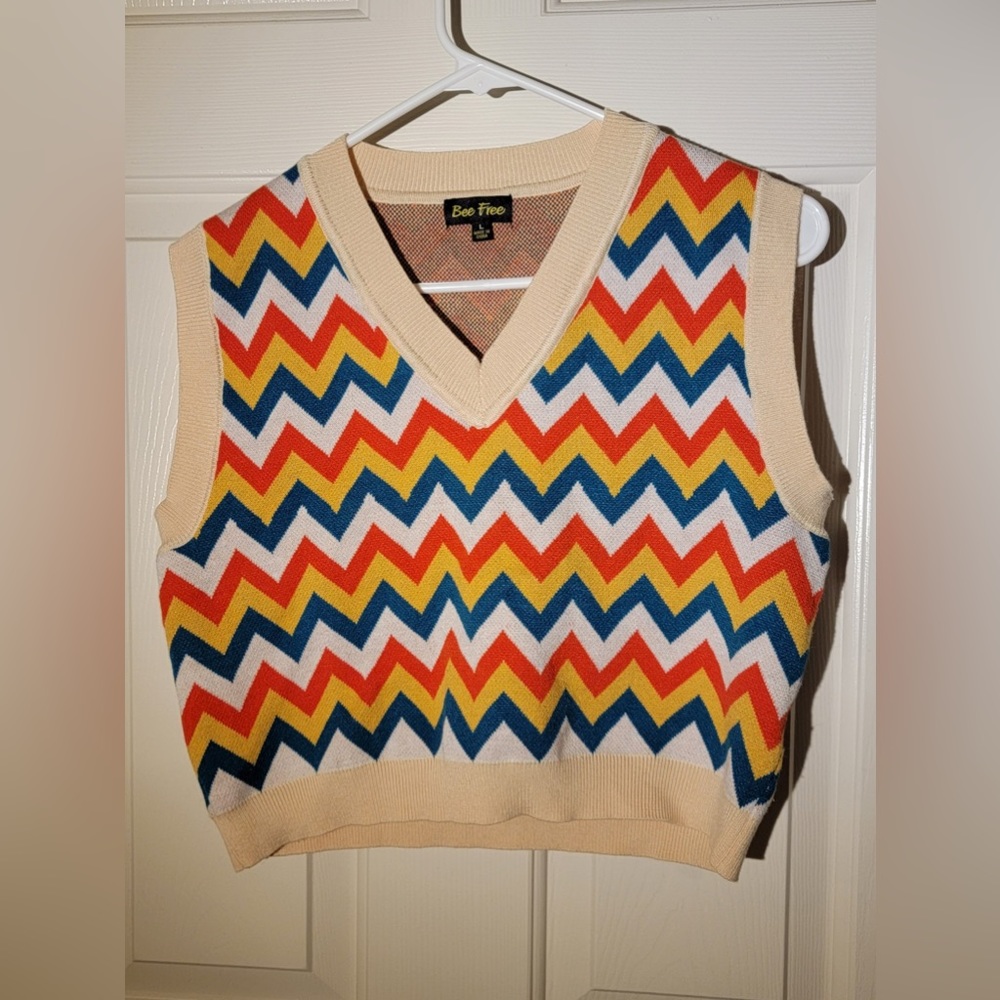 Bee Free Cropped Sleeveless Colored Sweater Vest